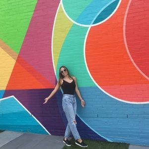 Meet your Posher, Olivia